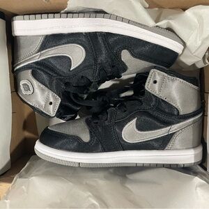 Jordan 1 Retro High OG in Black and Medium Grey-White